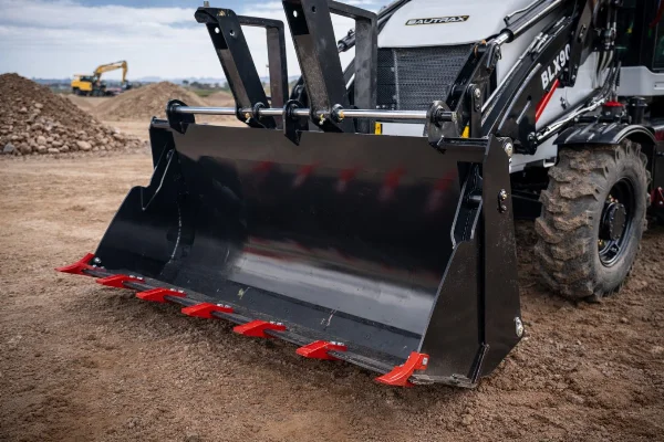 Комбиниран Багер BAUTRAX BLX90