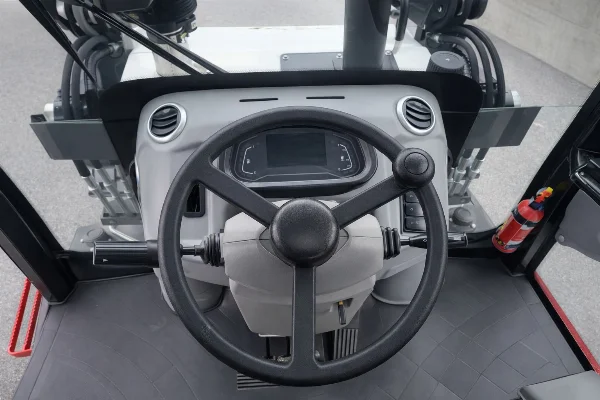 Комбиниран Багер BAUTRAX BLX90