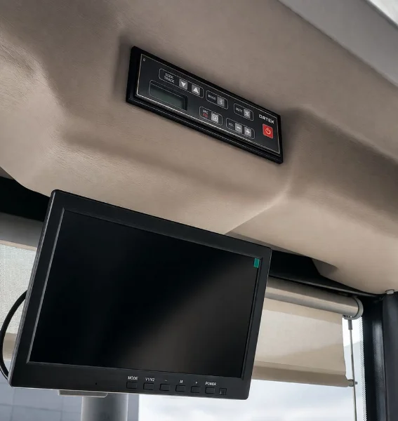 Комбиниран Багер BAUTRAX BLX90